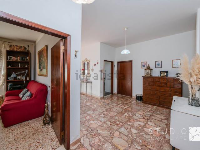 Appartamento in vendita di 120 m² in Via Don Luigi Sturzo