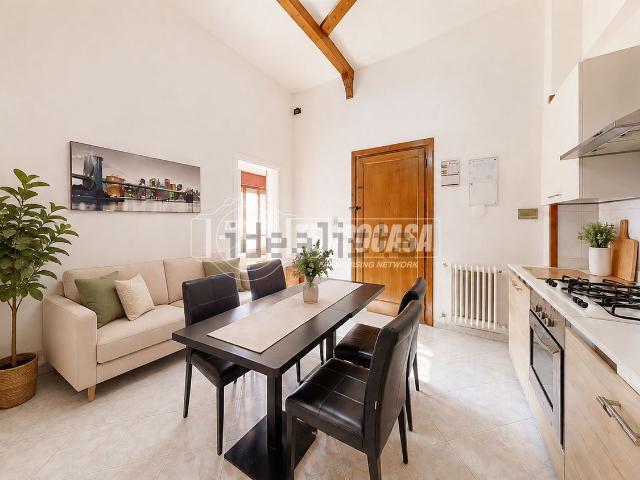 Appartamento in vendita di 120 m² in Via Dalmazio Birago, 11