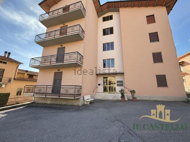 Appartamento in vendita di 120 m² in Via Dante Lombroni