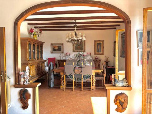 Appartamento in vendita di 120 m² in Via dei Cipressi