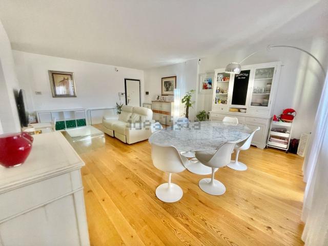 Appartamento in vendita di 120 m² in Via dei Colatori, 1