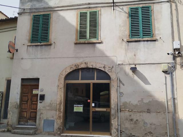 Appartamento in vendita di 120 m² in Via dei Fossi
