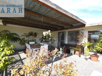 Appartamento in vendita di 120 m² in Via dei Larici, 100