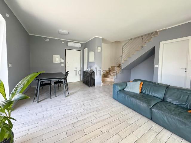 Appartamento in vendita di 120 m² in Via dei Palmensi, 1
