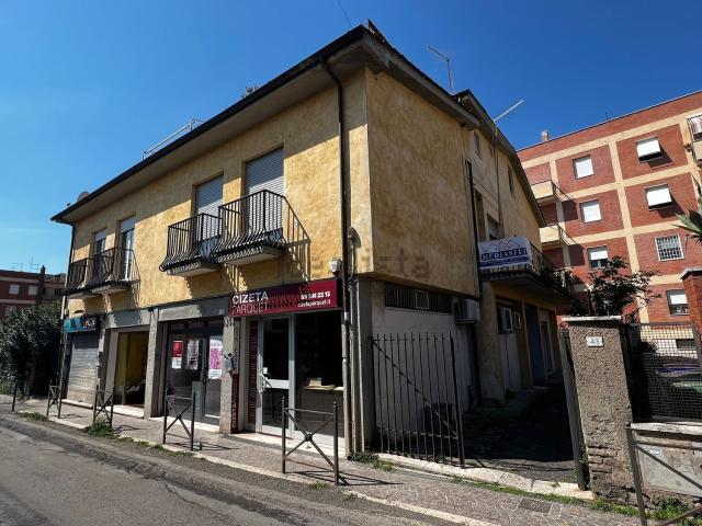 Appartamento in vendita di 120 m² in Via del Boschetto
