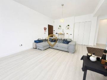 Appartamento in vendita di 120 m² in Via Del Lavoro, 28