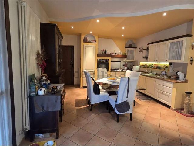 Appartamento in vendita di 120 m² in Via del Salice