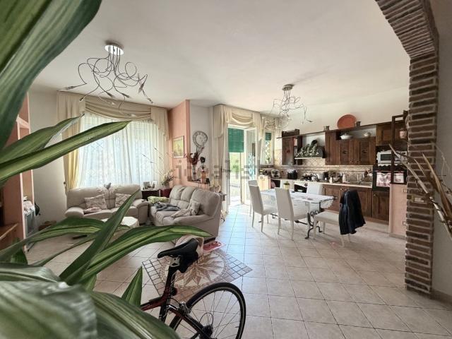 Appartamento in vendita di 120 m² in Via dell&apos Olmo