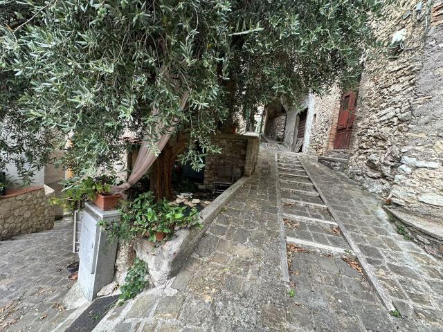 Appartamento in vendita di 120 m² in Via dello scoglio, 8