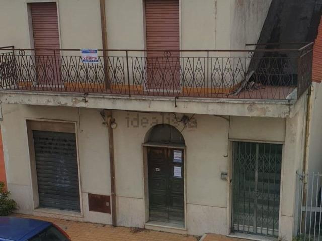 Appartamento in vendita di 120 m² in Via Della Stazione, 12