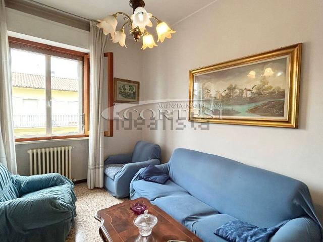 Appartamento in vendita di 120 m² in Via della Pace