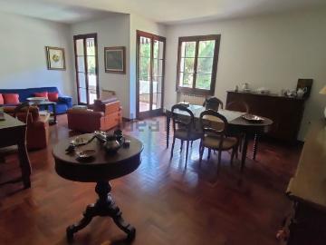 Appartamento in vendita di 120 m² in Via della Rondine