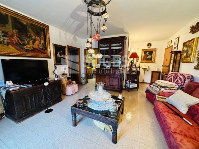 Appartamento in vendita di 120 m² in Via Francesco Petrarca