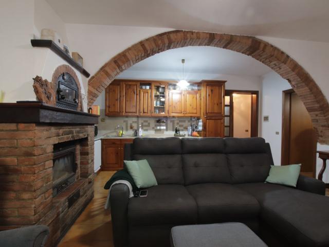 Appartamento in vendita di 120 m² in Via della Villa