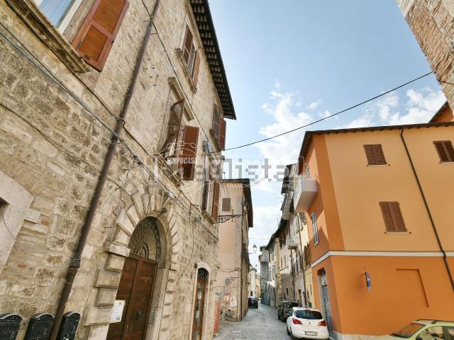 Appartamento in vendita di 120 m² in Via delle Canterine, 27