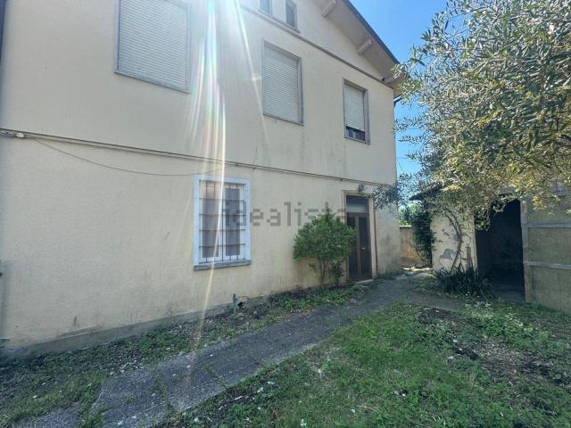 Appartamento in vendita di 120 m² in Via delle Pinete Galleno, 56