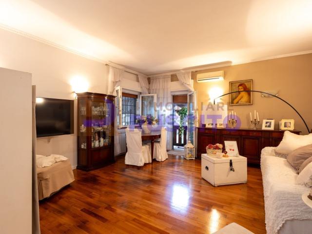 Appartamento in vendita di 120 m² in Via delle Rose