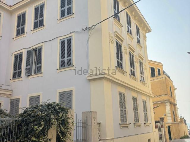 Appartamento in vendita di 120 m² in Via Desiderio Baccelli, 3