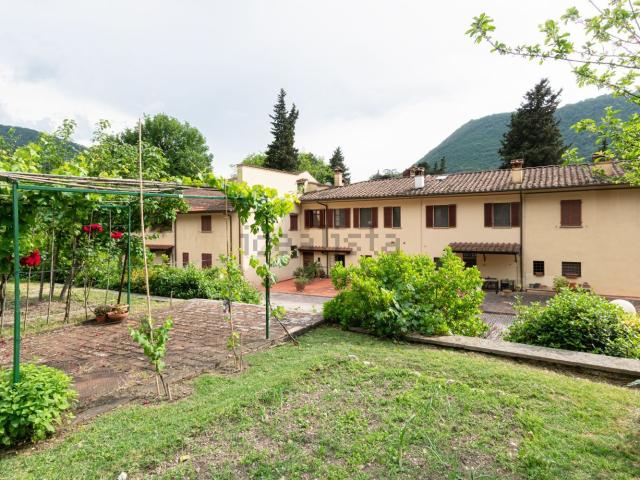 Appartamento in vendita di 120 m² in Via di Fabio