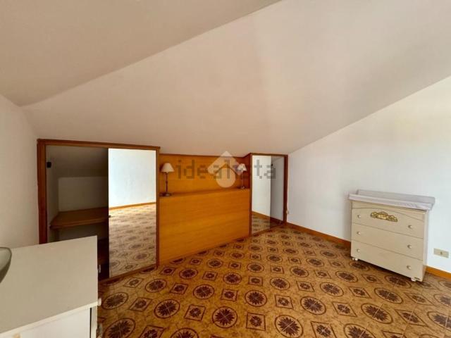 Appartamento in vendita di 120 m² in Via Enea