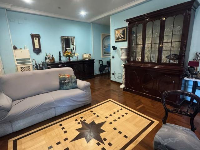 Appartamento in vendita di 120 m² in Via Edoardo Nicolardi, 57