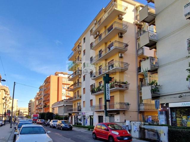 Appartamento in vendita di 120 m² in Via Eleonora D&apos Angiò, 23