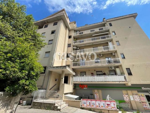 Appartamento in vendita di 120 m² in Via F. Jovine, 30