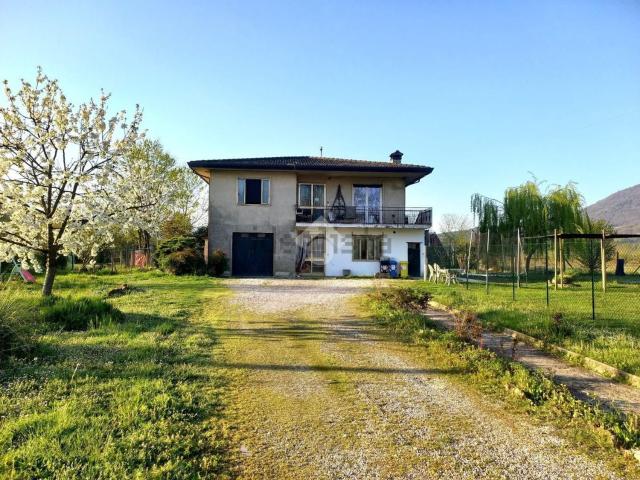 Appartamento in vendita di 120 m² in Via Fontane