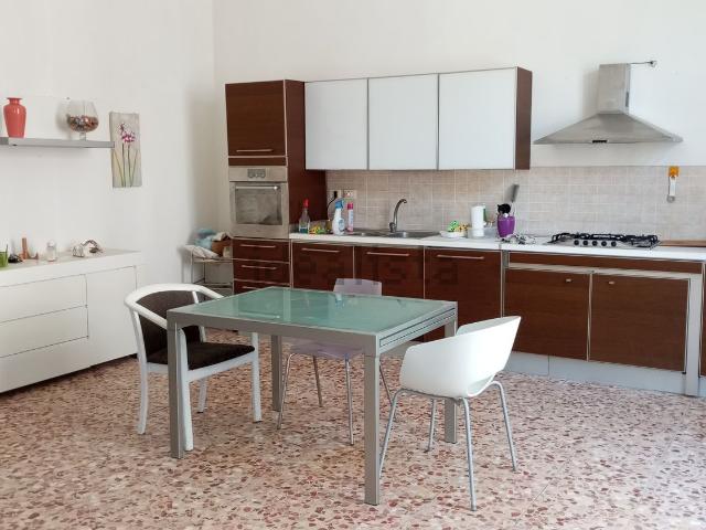 Appartamento in vendita di 120 m² in Via Filippo Cordova