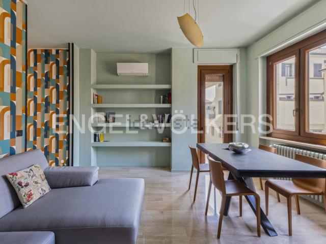 Appartamento in vendita di 120 m² in Via Filippo Mellana