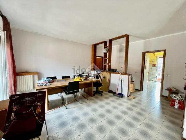 Appartamento in vendita di 120 m² in Via Francesca Vecchia, 78