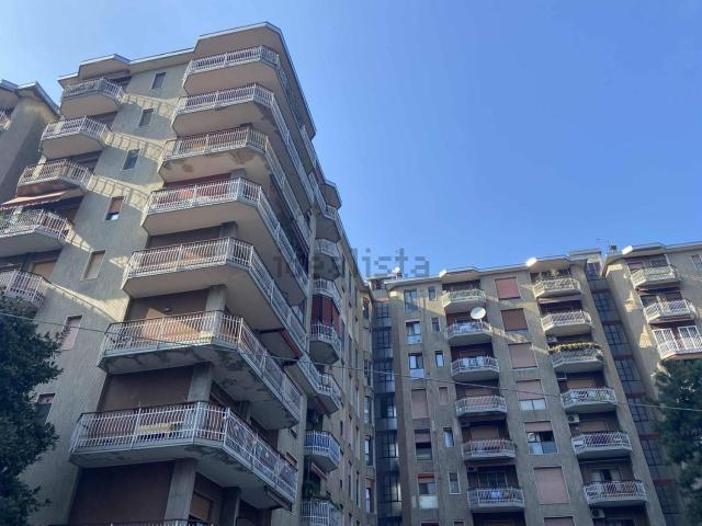 Appartamento in vendita di 120 m² in Via Molinetto di Lorenteggio
