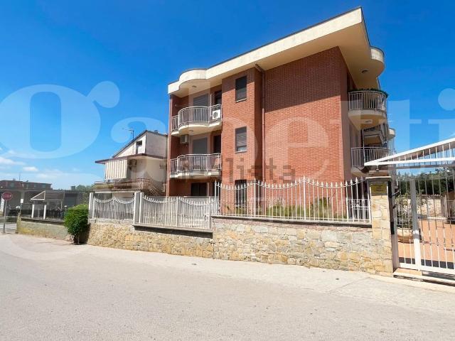 Appartamento in vendita di 120 m² in Via Franco Simeone