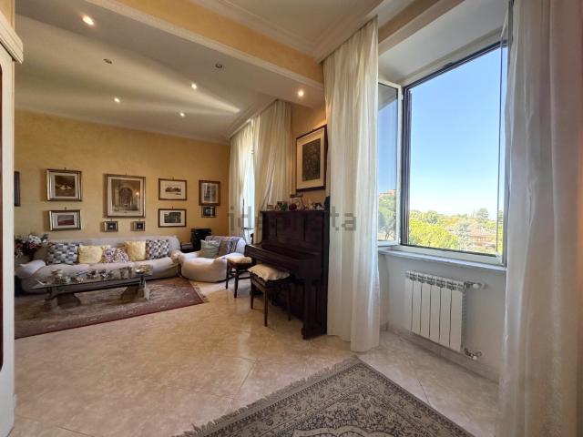 Appartamento in vendita di 120 m² in Via Frascati, 1