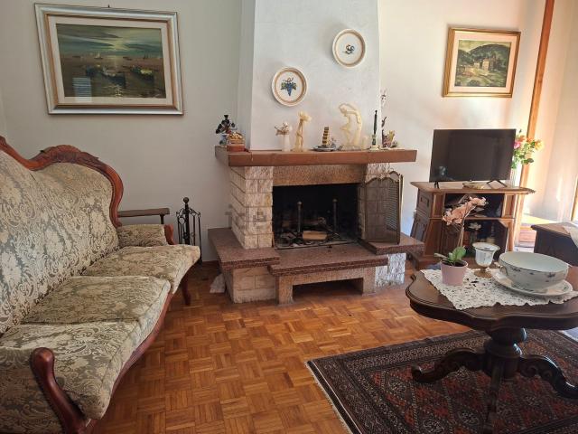 Appartamento in vendita di 120 m² in Via Fratelli Cairoli, 36