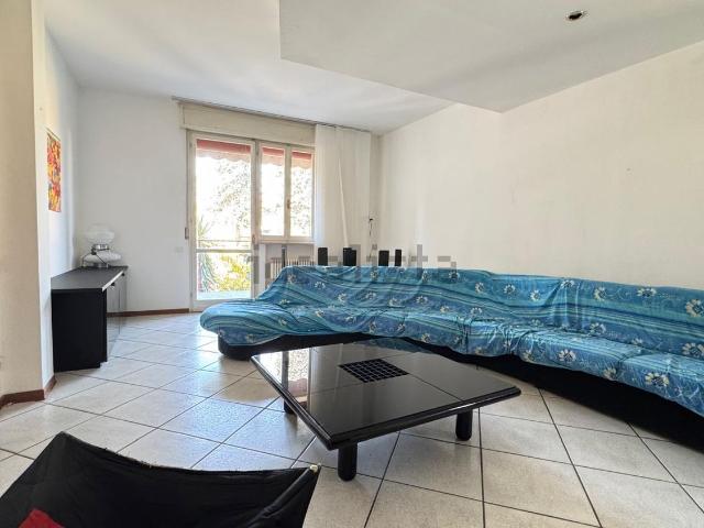 Appartamento in vendita di 120 m² in Via Fratelli Basini