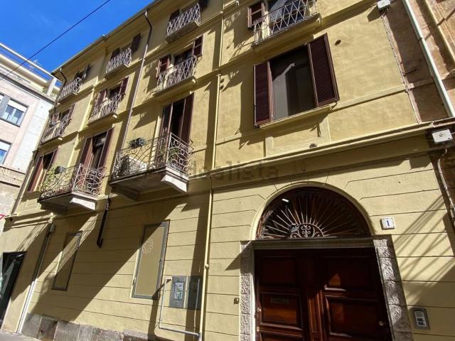 Appartamento in vendita di 120 m² in Via Fratelli Garrone, 1