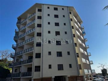 Appartamento in vendita di 120 m² in Via Fratelli Plutino