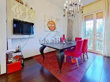 Appartamento in vendita di 120 m² in Via Fratelli Rosselli