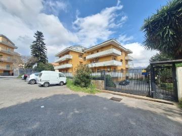 Appartamento in vendita di 120 m² in Via Ido Longo