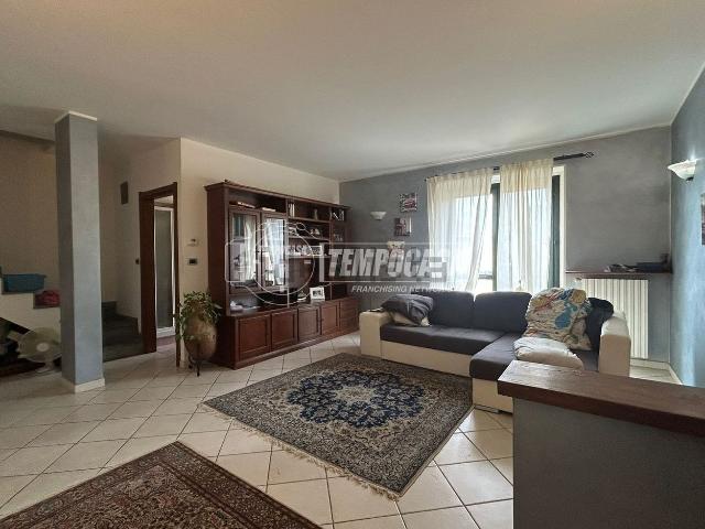 Appartamento in vendita di 120 m² in Via IV novembre