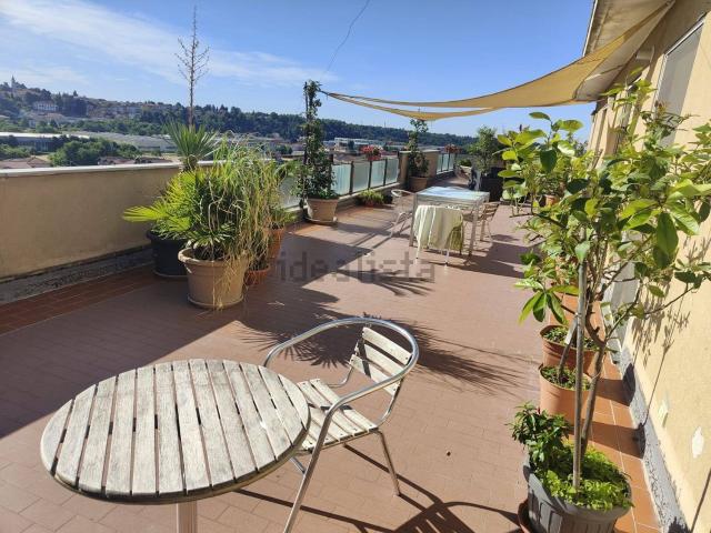 Appartamento in vendita di 120 m² in Via IV Novembre, 533
