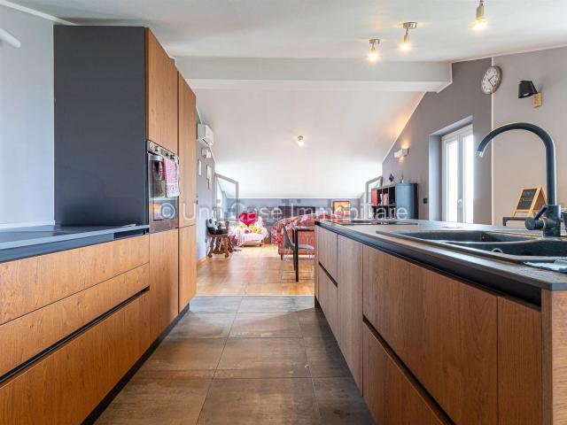 Appartamento in vendita di 120 m² in Via Ivrea, 14