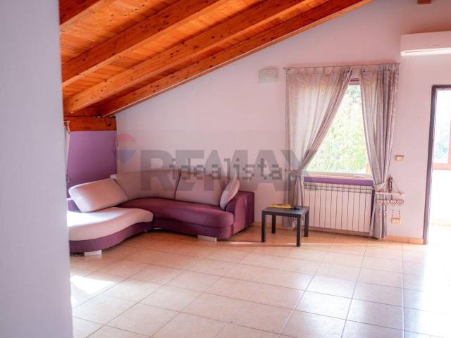 Appartamento in vendita di 120 m² in Via Jose Maria Escrivà, 7