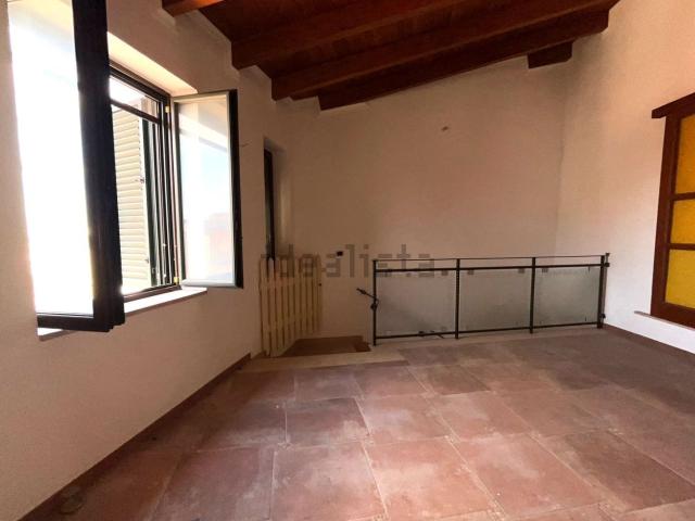 Appartamento in vendita di 120 m² in Via Osteria Ducale