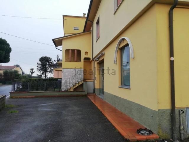 Appartamento in vendita di 120 m² in Via Lombarda Lammari, 77
