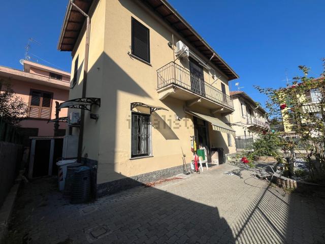 Appartamento in vendita di 120 m² in Via Laveno, 5