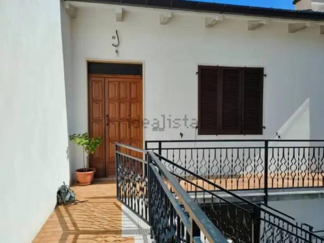 Appartamento in vendita di 120 m² in Via Lavino