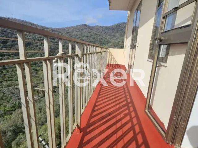 Appartamento in vendita di 120 m² in Via Lei