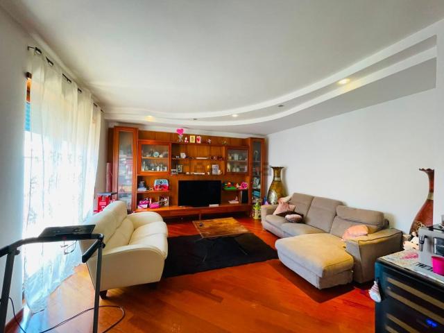 Appartamento in vendita di 120 m² in Via Leonardo Da Vinci